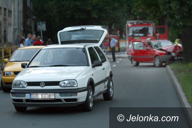 JELENIA GÓRA: Nie wyprzedzaj na trzeciego!