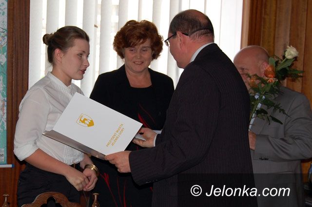 JELENIA GÓRA: Nauka to klucz do pieniędzy