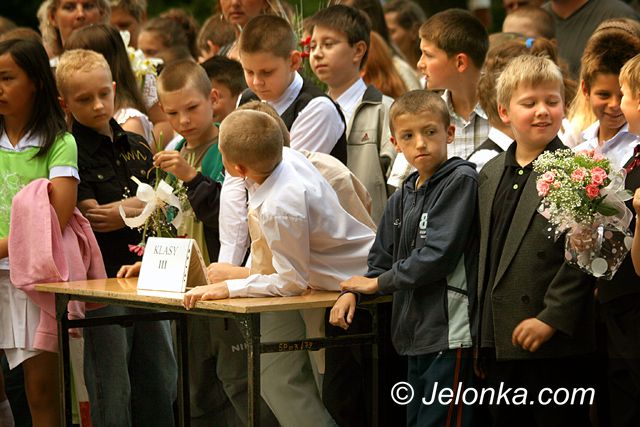 JELENIA GÓRA: Lizaki jak róże na osłodę końca roku szkolnego