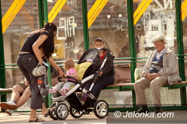 JELENIA GÓRA: Uwaga, w śródmieściu biją!