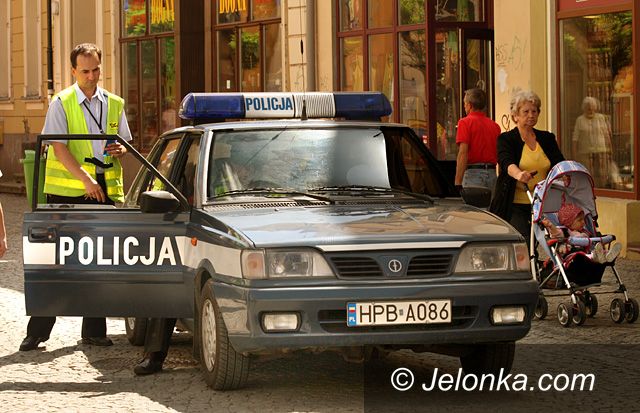 JELENIA GÓRA/ KRAJ: Złapani w policyjny kadr