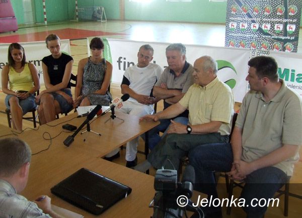 JELENIA GÓRA: Czy półtora mln zł pozwoli zająć ósme miejsce przez Finepharm KK AZS?