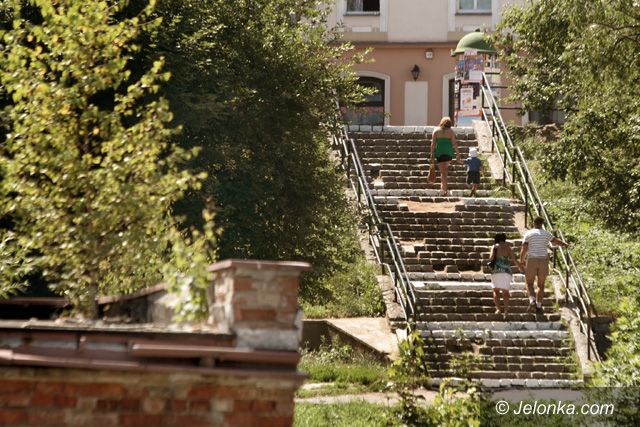 JELENIA GÓRA: Była władza kontratakuje