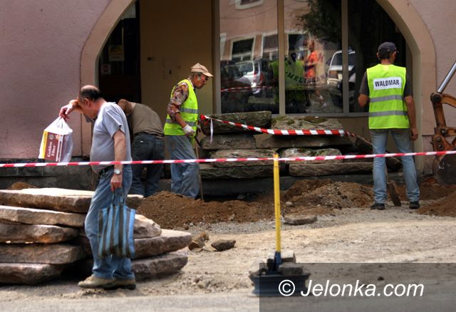 Region Jeleniogórski: Festiwal komedii i wybory w sierpniu