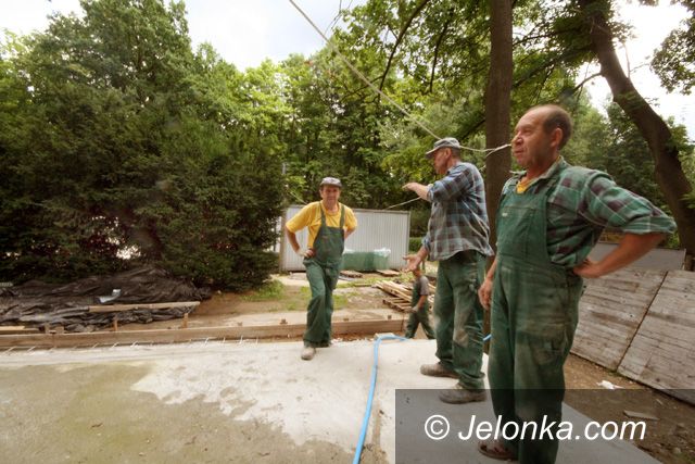 JELENIA GÓRA: Błysk nowoczesności na zdrojowej scenie
