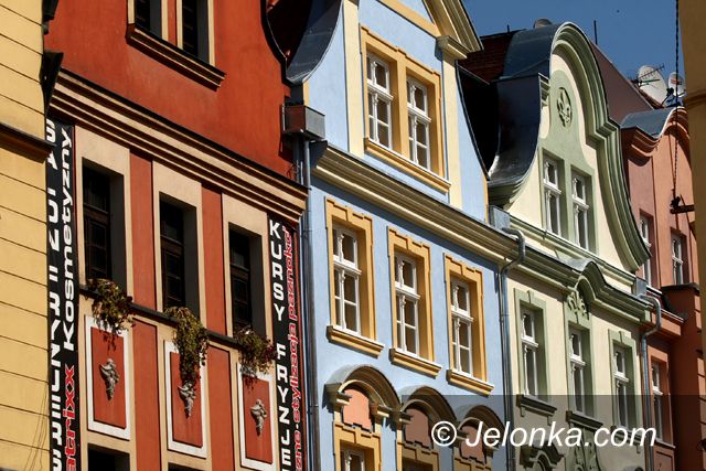 JELENIA GÓRA: Piłsudskiego pięknie "zaplombowana"