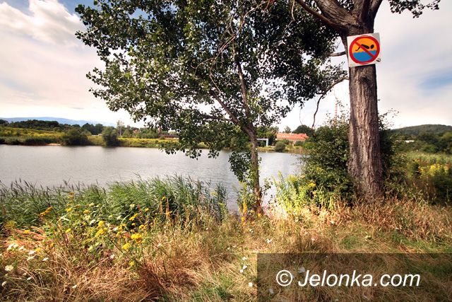 JELENIA GÓRA: Ludzka dzicz na dzikich plażach