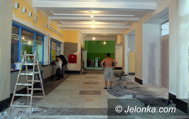 JELENIA GÓRA: Nowe oblicze dworca głównego za milion złotych