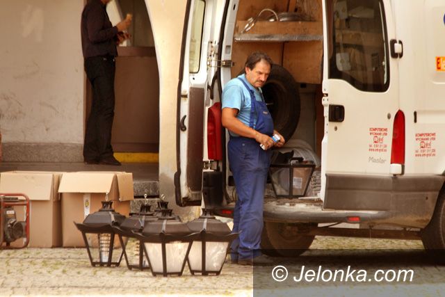 JELENIA GÓRA: Podcienia i&#8230; wszystko jasne