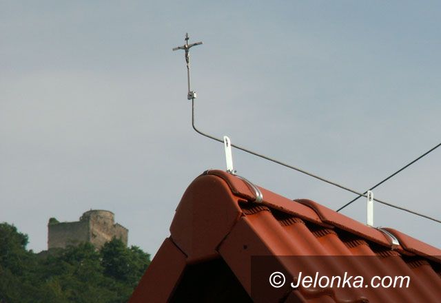 JELENIA GÓRA: Ochroni przed gromem z jasnego nieba