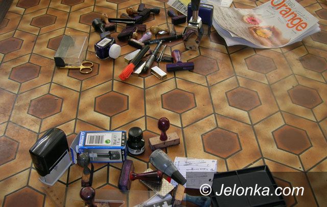 JELENIA GÓRA: Producenci narkotyków zatrzymani w melinie