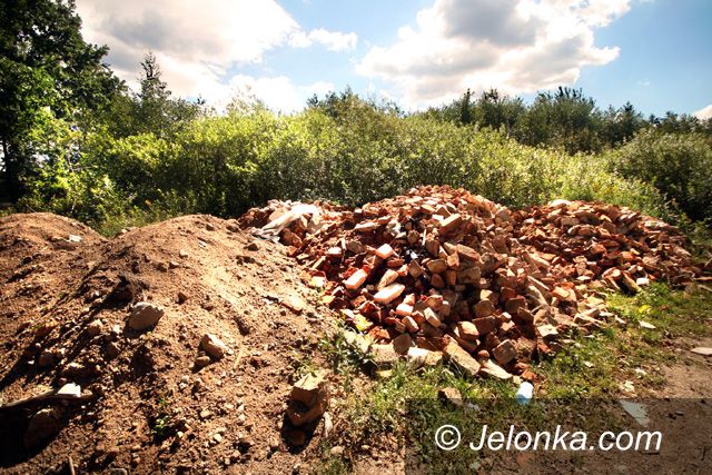 JELENIA GÓRA: Uroczysko i&#8230; śmietnisko