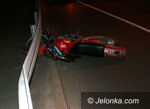 JELENIA GÓRA: Motocyklista walczy o życie