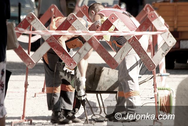 JELENIA GÓRA: Rynek podświetlony od&#8230; dołu