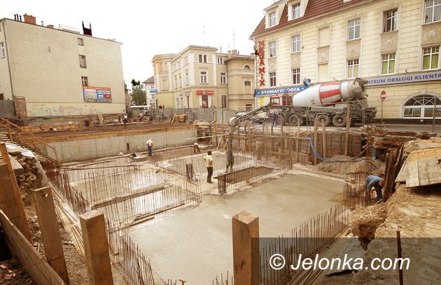 JELENIA GÓRA: Tylko zimna woda w kranie