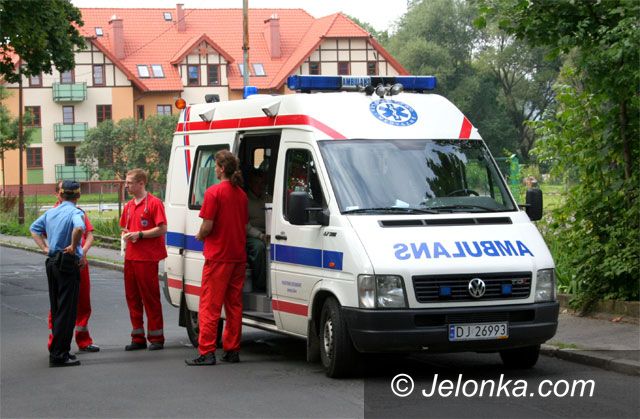 JELENIA GÓRA: Strażnik miejski uratował życie niedoszłej samobójczyni