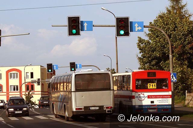 JELENIA GÓRA: Kopcą i hałasują na ulicy Wolności