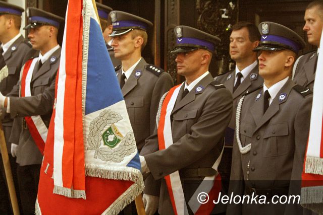 JELENIA GÓRA: Lepsza służba pod sztandarem