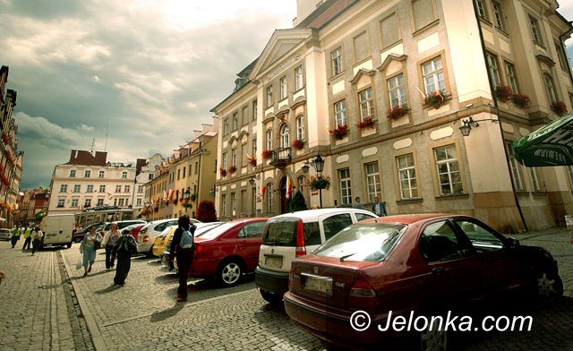 JELENIA GÓRA: Zakaz wjazdu na Rynek również dla urzędników