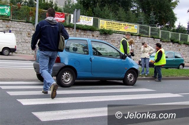 JELENIA GÓRA: Bliźniacy potrąceni blisko centrum Jeleniej Góry