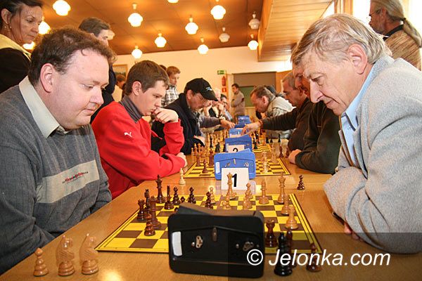 JELENIA GÓRA: Liczny udział zawodników w turnieju szachowym Września Jeleniogórskiego