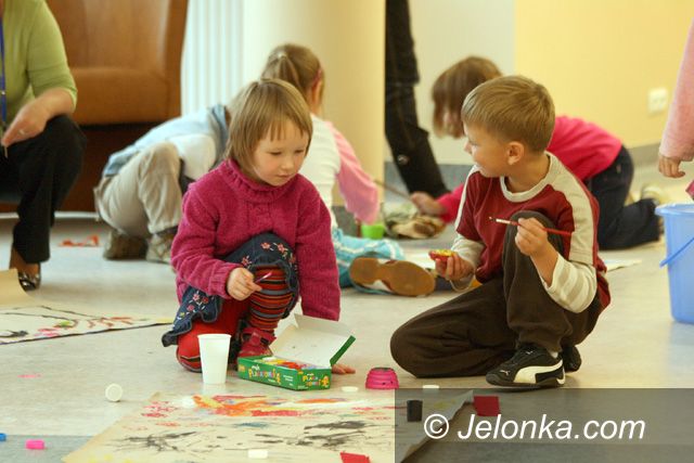 JELENIA GÓRA: Deszcz zmył dziecięcy plener
