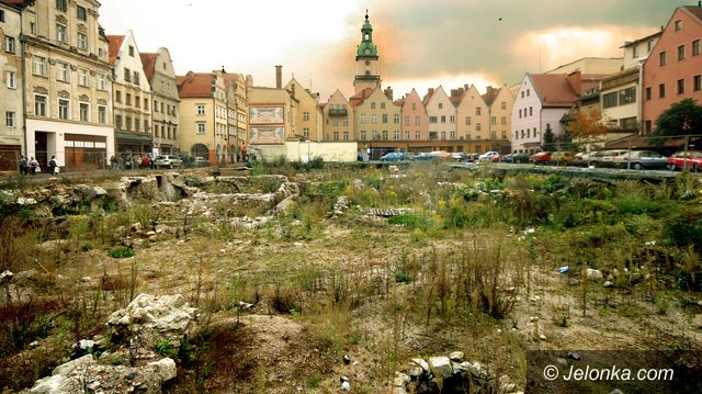 JELENIA GÓRA: Los galerii przy ul. Jasnej w rękach radnych