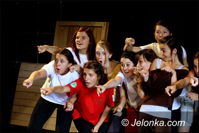 JELENIA GÓRA: Jeleniogórskie Spotkania Teatralne bez „Z księgi kolorów”