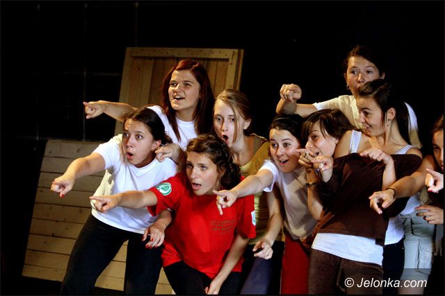 JELENIA GÓRA: Jeleniogórskie Spotkania Teatralne bez „Z księgi kolorów”