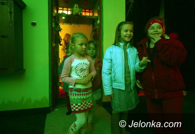 JELENIA GÓRA: Bajkowy element w szarej rzeczywistości