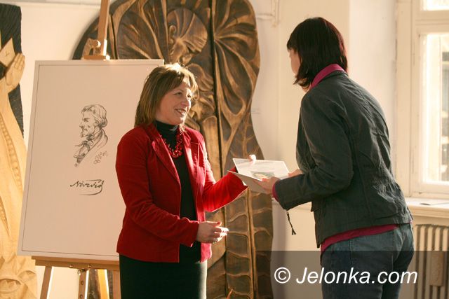 JELENIA GÓRA: Pomnik ze słów dla wieszcza