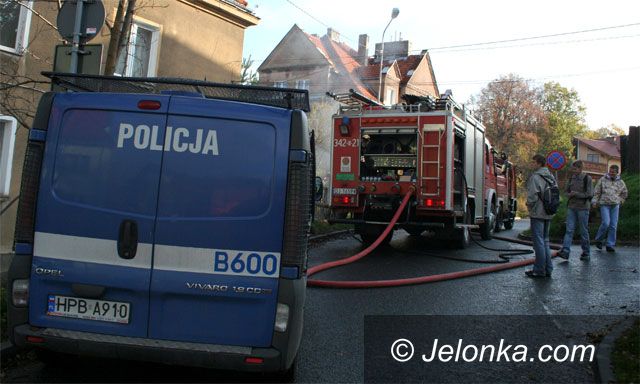 JELENIA GÓRA: Piwnica w płomieniach na Uroczej