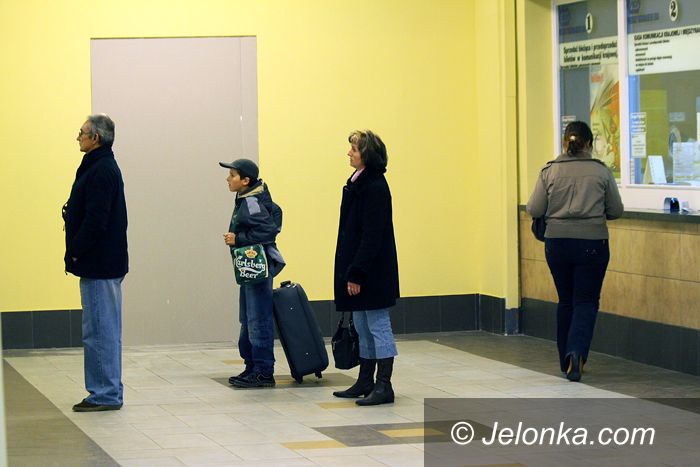 JELENIA GÓRA: Disco Jelenia Góra Główna bez taksówek?