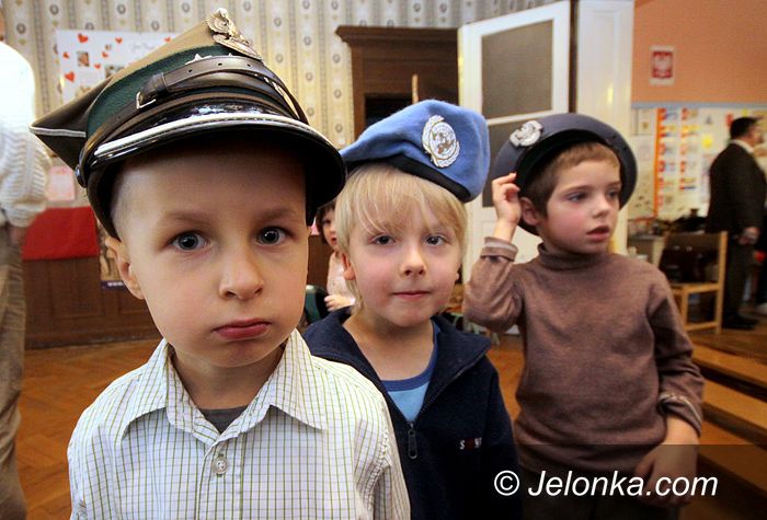 JELENIA GÓRA: Czym skorupka za młodu nasiąknie