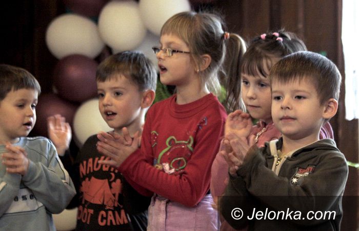 JELENIA GÓRA: Kolorowa jesień bez smutków i depresji