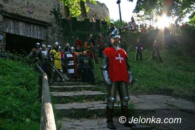 JELENIA GÓRA: Papież i hotel elementem promocji ruin zamczyska