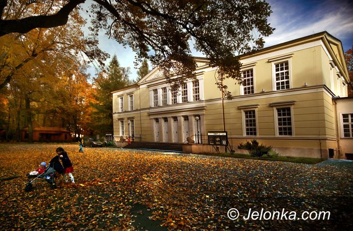 JELENIA GÓRA: Będą żądali zmiany nazwy teatru