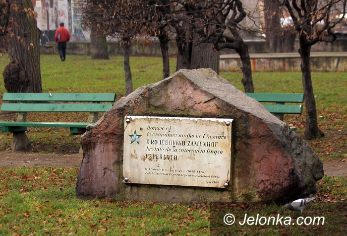 JELENIA GÓRA: Niszczeje obelisk twórcy esperanto