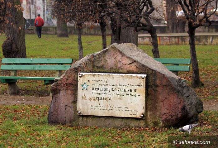 JELENIA GÓRA: Niszczeje obelisk twórcy esperanto