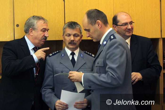 JELENIA GÓRA: Dzięki współpracy – monitoring i lepsze komisariaty