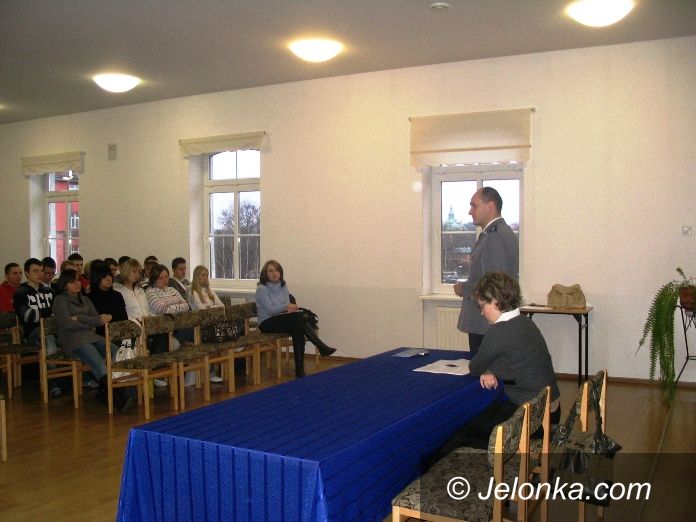 JELENIA GÓRA: Młodzież i jej jeleniogórskie perspektywy