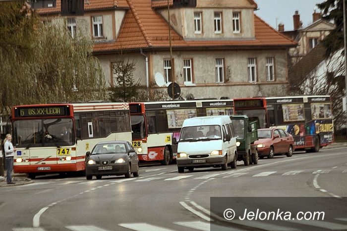 JELENIA GÓRA: Stadna jazda miejskich autobusów
