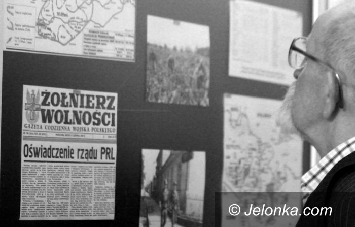 JELENIA GÓRA: Czesi cieszą się z wolności, Lenin z grobu nie wstanie