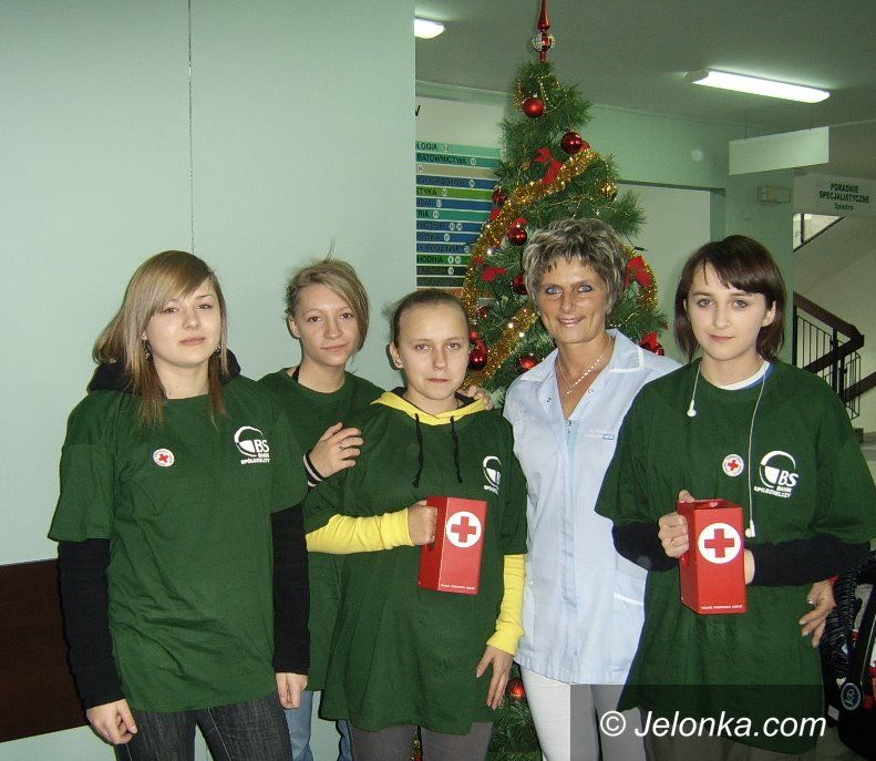 JELENIA GÓRA: Grosik na  radość na szpitalnym łóżku