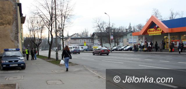 JELENIA GÓRA: Bat na niepokornych pieszych