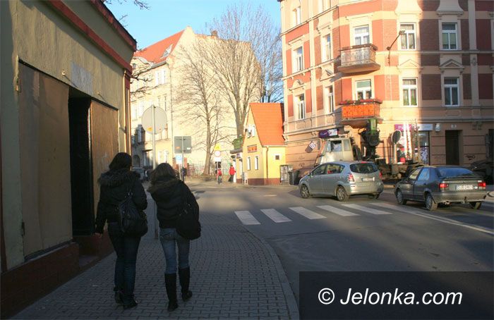 JELENIA GÓRA: Kolejna rudera do rozbiórki