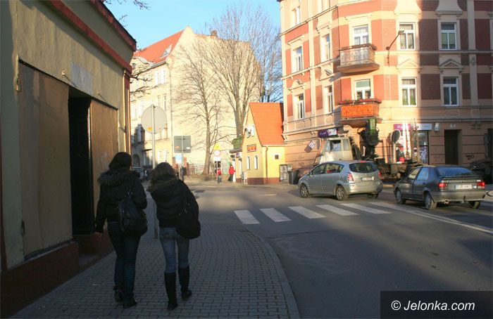 JELENIA GÓRA: Kolejna rudera do rozbiórki