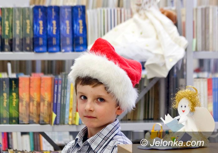 JELENIA GÓRA: Anioły przyfrunęły do Książnicy Karkonoskiej