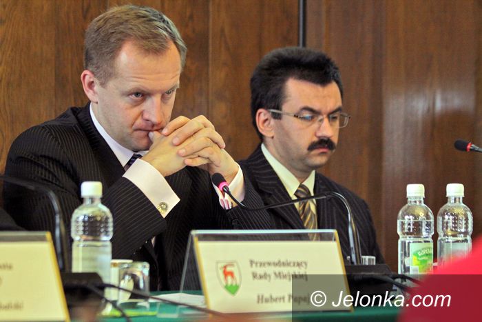 JELENIA GÓRA: Platforma się powiększa i otwiera na ludzi