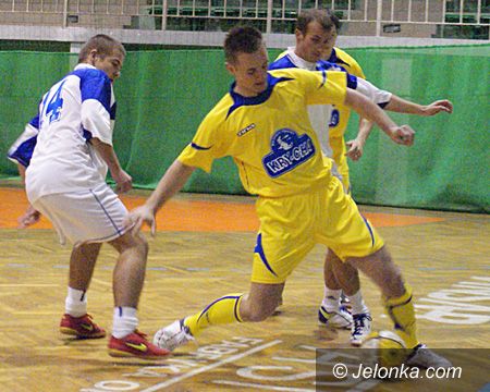 Jelenia Góra: Pub–Gol wypunktował Kolegium,